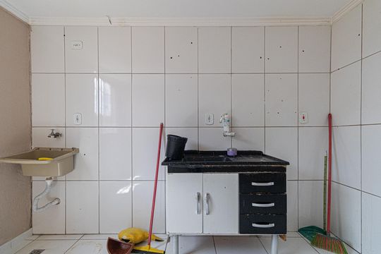 Cozinha e Área de Serviço de apartamento para alugar com 2 quartos, 49m² em Jardim Santa Etelvina, São Paulo