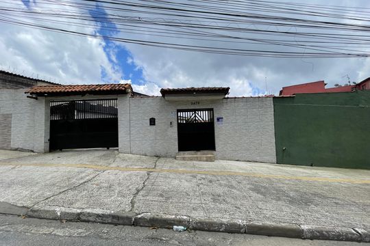 Fachada + Placa de apartamento para alugar com 2 quartos, 49m² em Jardim Santa Etelvina, São Paulo