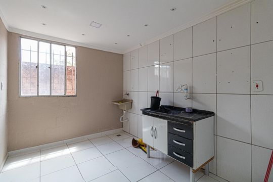 Cozinha  de apartamento para alugar com 2 quartos, 49m² em Jardim Santa Etelvina, São Paulo