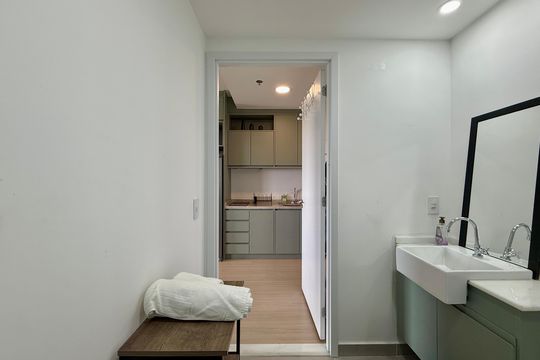 Banheiro  de kitnet/studio para alugar com 1 quarto, 33m² em Santo Amaro, São Paulo