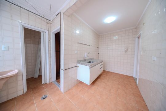 Cozinha de apartamento para alugar com 2 quartos, 82m² em Cerqueira César, São Paulo