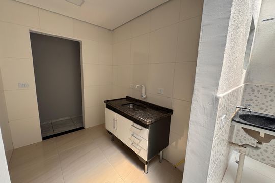 Casa para alugar com 2 quartos, 80m² em Jardim Barbacena, Cotia