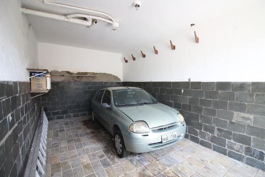Garagem de casa à venda com 3 quartos, 370m² em Santa Maria, Belo Horizonte