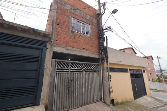 Fachada de casa à venda com 4 quartos, 100m² em Tamanduateí 8, Santo André
