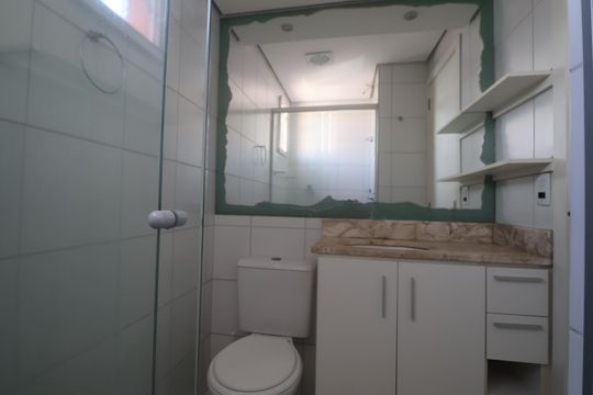 Banheiro de apartamento para alugar com 2 quartos, 48m² em Fátima, Canoas