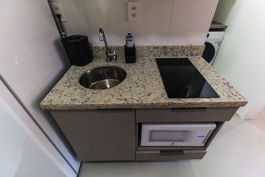 Cozinha de apartamento para alugar com 1 quarto, 24m² em Vila Regente Feijó, São Paulo