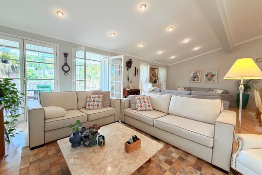 Sala de casa à venda com 3 quartos, 250m² em Santo Amaro, São Paulo