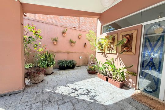 Garagem  de casa à venda com 3 quartos, 250m² em Santo Amaro, São Paulo