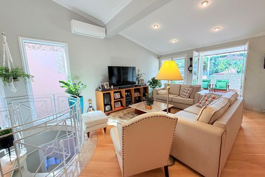 Casa à venda com 3 quartos, 250m² em Santo Amaro, São Paulo