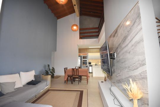 Casa à venda com 3 quartos, 201m² em Caxambu, Jundiaí