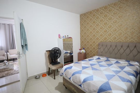 Quarto de casa à venda com 3 quartos, 120m² em Rochdale, Osasco