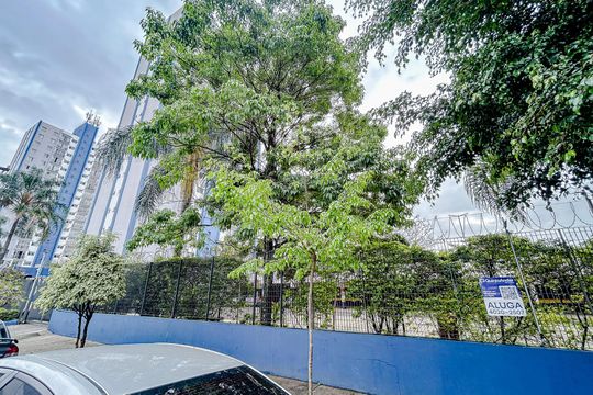 Fachada com Plaquinha de apartamento para alugar com 2 quartos, 68m² em Chácara Califórnia, São Paulo