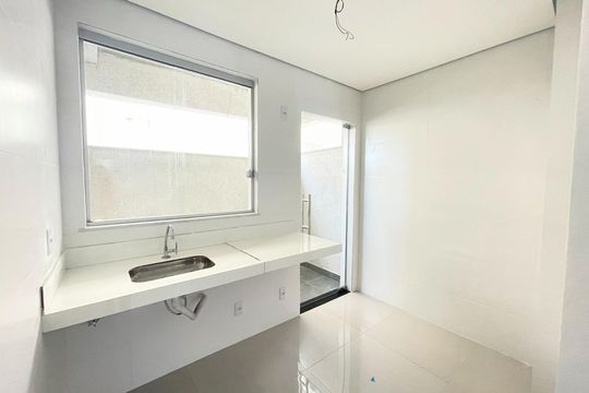 Cozinha de apartamento à venda com 2 quartos, 65m² em Santa Branca, Belo Horizonte