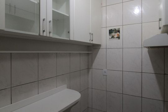 Cozinha de casa de condomínio à venda com 2 quartos, 78m² em Itapoã, Belo Horizonte