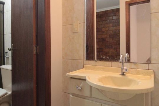 Banheiro Social 2 de casa de condomínio à venda com 2 quartos, 78m² em Itapoã, Belo Horizonte