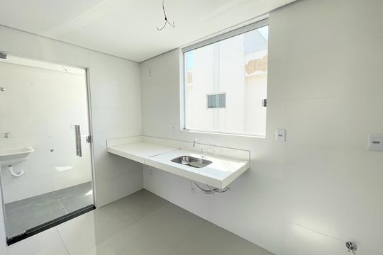 Cozinha de apartamento à venda com 3 quartos, 85m² em Santa Branca, Belo Horizonte