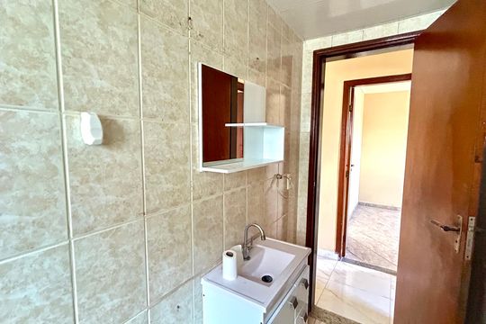 Banheiro de apartamento para alugar com 2 quartos, 50m² em Centro, Guarulhos