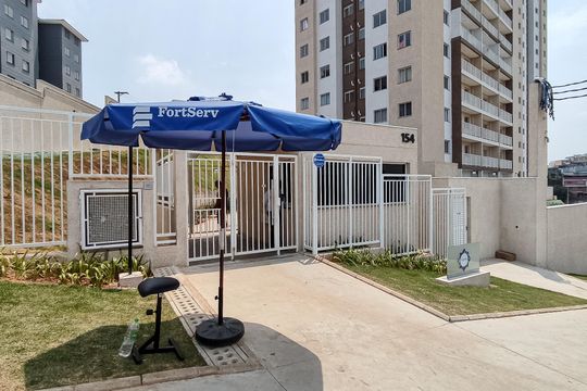 Fachada de apartamento para alugar com 1 quarto, 29m² em Parque Bristol, São Paulo