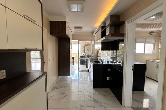 Cozinha de apartamento para alugar com 3 quartos, 160m² em Santo Amaro, São Paulo