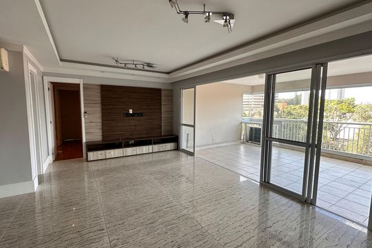 Apartamento para alugar com 3 quartos, 160m² em Santo Amaro, São Paulo