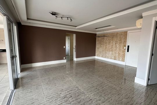 Apartamento para alugar com 3 quartos, 160m² em Santo Amaro, São Paulo