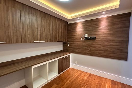 Apartamento para alugar com 3 quartos, 160m² em Santo Amaro, São Paulo