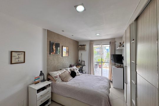 Quarto de apartamento para alugar com 2 quartos, 115m² em Recreio dos Bandeirantes, Rio de Janeiro