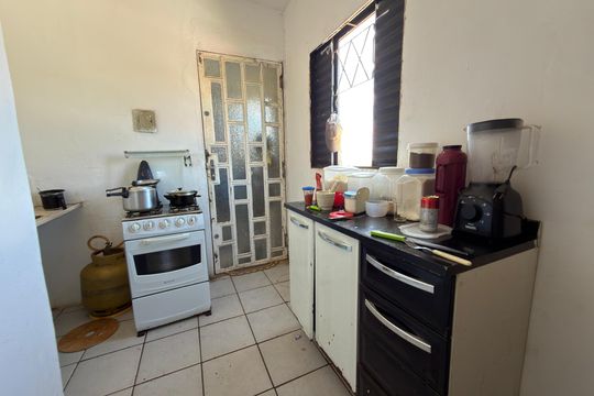 Cozinha de apartamento para alugar com 1 quarto, 20m² em Colônia Agrícola Samambaia, Brasília