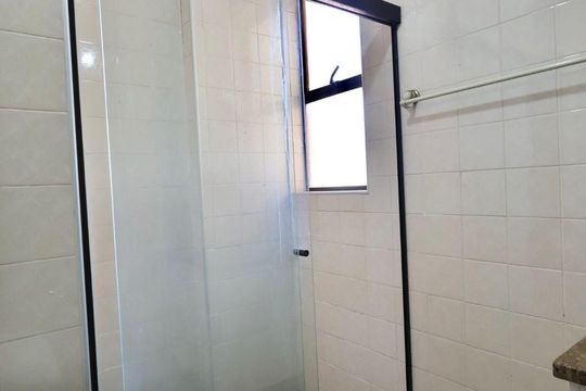 Banheiro da Suíte de apartamento à venda com 2 quartos, 78m² em Bosque, Campinas