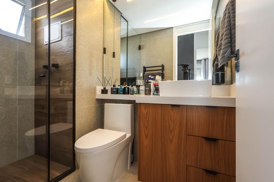 Banheiro de apartamento à venda com 2 quartos, 55m² em Vila Independencia, São Paulo