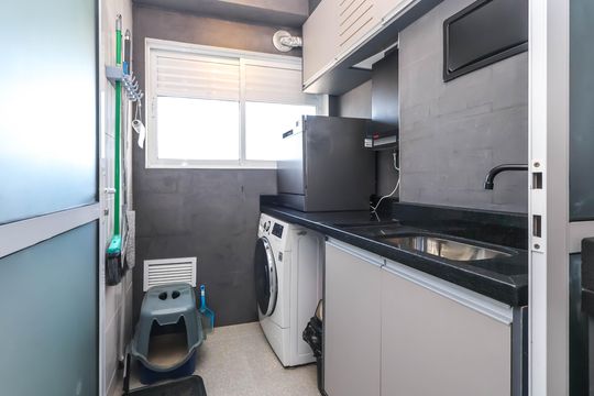 Cozinha e Área de Serviço de apartamento à venda com 2 quartos, 55m² em Vila Independencia, São Paulo