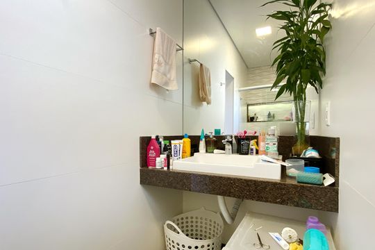 Banheiro da Suíte de apartamento à venda com 5 quartos, 231m² em Cidade Nova, Belo Horizonte