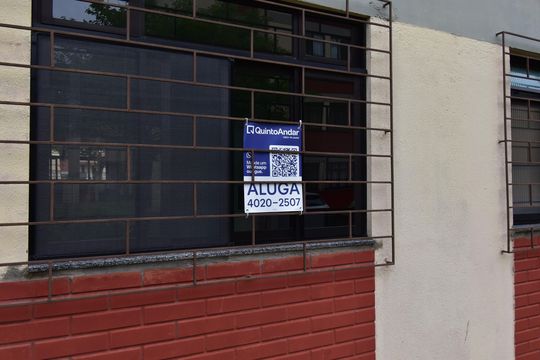 Placa de apartamento para alugar com 2 quartos, 51m² em Boa Vista, Curitiba
