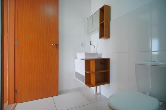 Banheiro de apartamento para alugar com 2 quartos, 47m² em Santo Afonso, Novo Hamburgo