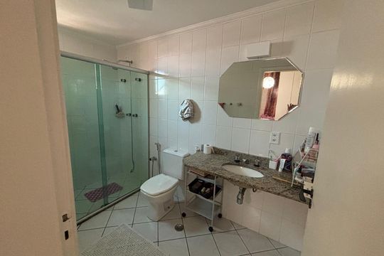 Banheiro de apartamento à venda com 3 quartos, 135m² em Vila Caminho do Mar, São Bernardo do Campo