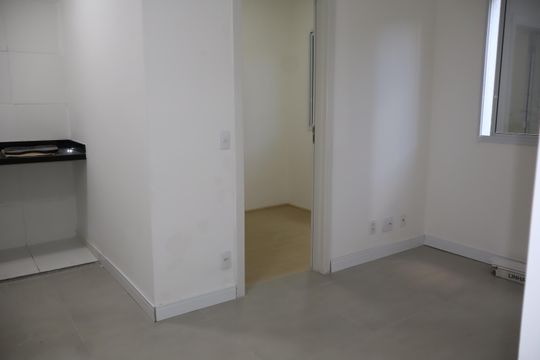 Sala de apartamento para alugar com 2 quartos, 38m² em Cidade São Mateus, São Paulo