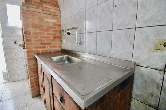 Cozinha de casa para alugar com 2 quartos, 100m² em Parque Boturussu, São Paulo