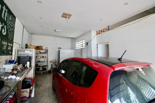 Garagem de casa à venda com 5 quartos, 165m² em Parque Boturussu, São Paulo