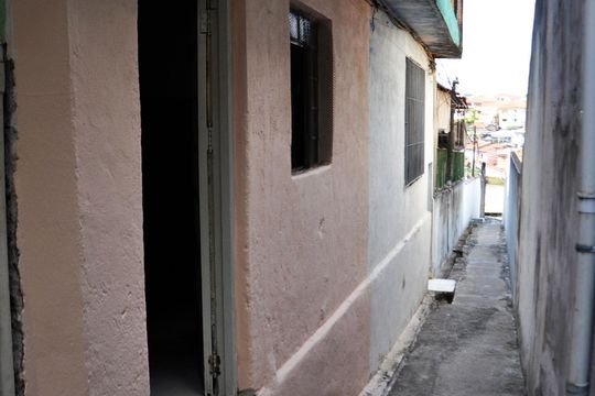 Corredor  de casa para alugar com 1 quarto, 60m² em Vila Mangalot, São Paulo