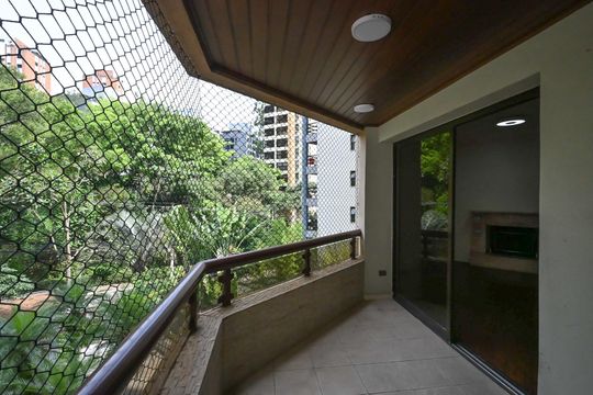 Varanda de apartamento para alugar com 3 quartos, 163m² em Vila Suzana, São Paulo