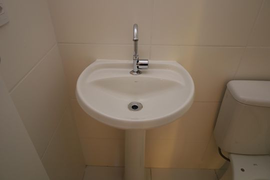 Banheiro de apartamento à venda com 2 quartos, 34m² em Colônia (zona Leste), São Paulo