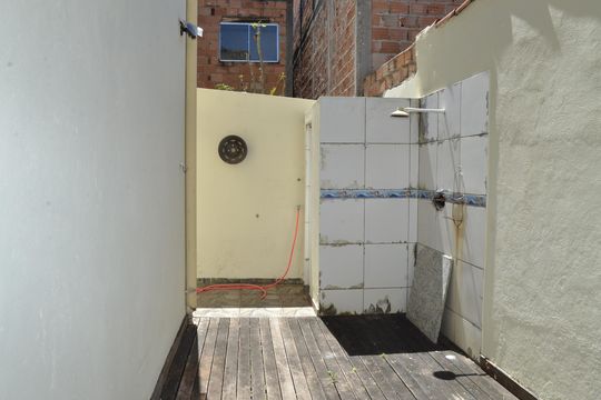 Área externa de casa para alugar com 3 quartos, 95m² em Providência, Belo Horizonte