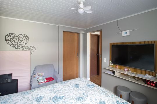 Quarto 1 - Suite de casa à venda com 3 quartos, 180m² em Uberaba, Curitiba