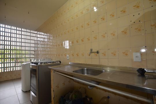 Cozinha de apartamento para alugar com 2 quartos, 61m² em Padre Miguel, Rio de Janeiro