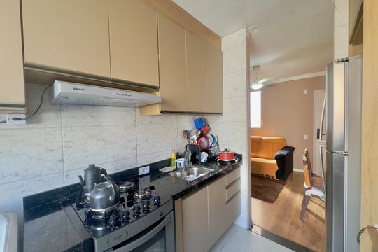 Cozinha de apartamento à venda com 2 quartos, 50m² em Vila Alzira, Guarulhos