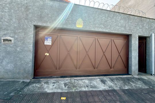 Fachada de casa à venda com 3 quartos, 168m² em Tropical, Contagem