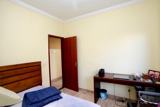 Quarto 1 de casa à venda com 3 quartos, 168m² em Tropical, Contagem