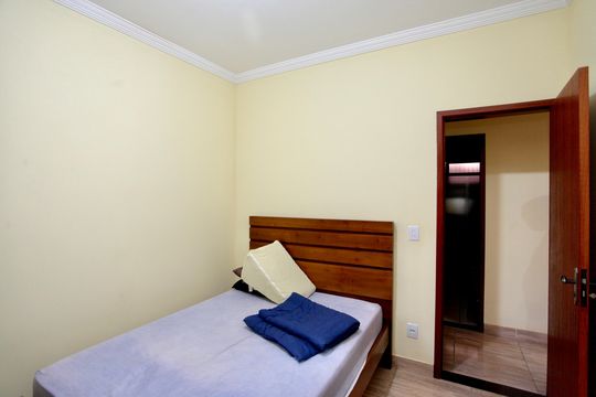 Quarto 1 de casa à venda com 3 quartos, 168m² em Tropical, Contagem