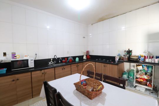 Cozinha  de casa para alugar com 4 quartos, 350m² em Jardim Manoel Penna, Ribeirão Preto