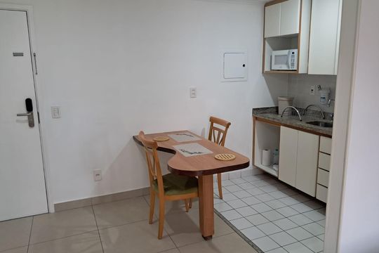 Cozinha de apartamento para alugar com 1 quarto, 30m² em Vila Uberabinha, São Paulo